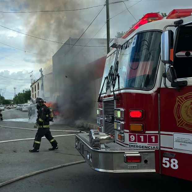 Explota Pipa Mientras Surtía un Restaurante en Matamoros; Reportan Dos con Quemaduras